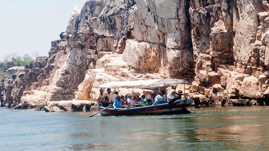 Dhuandhaar Boating - Jabalpur